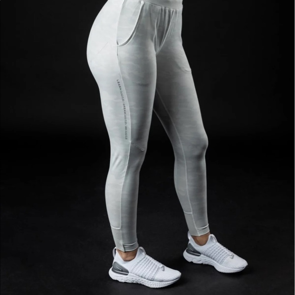 Alphalete Silver Camo Joggers